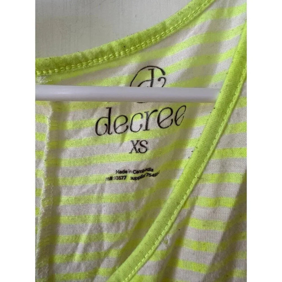 Decree Women’s size x-small yellow striped top - Picture 6 of 8